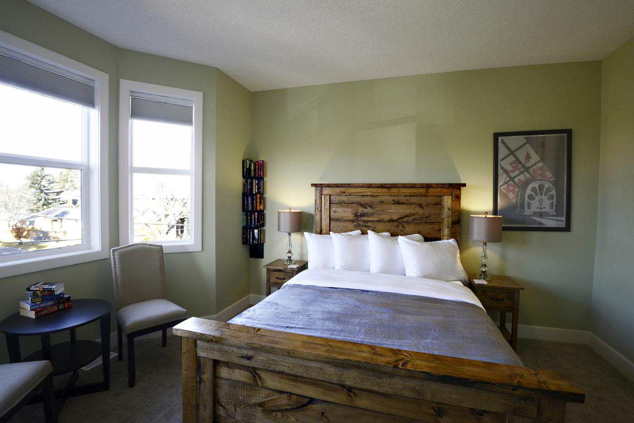 Novel Bed And Breakfast Calgary Exterior photo